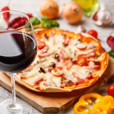 Pizza e vino, perchè no? I migliori abbinamenti